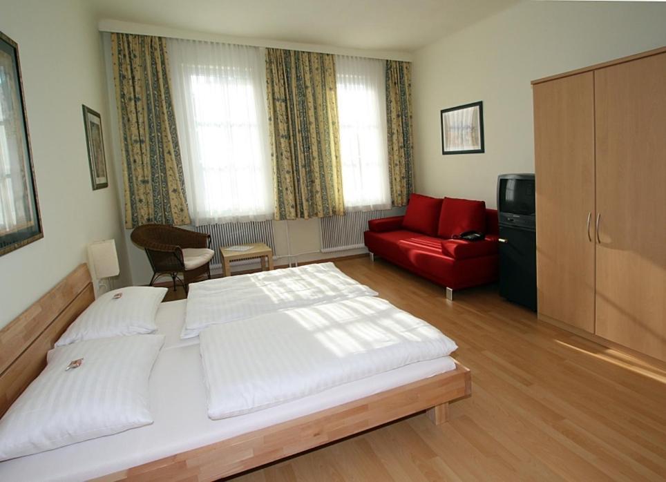 Hotel Pension Alte Muehle Klosterneuburg Exteriör bild