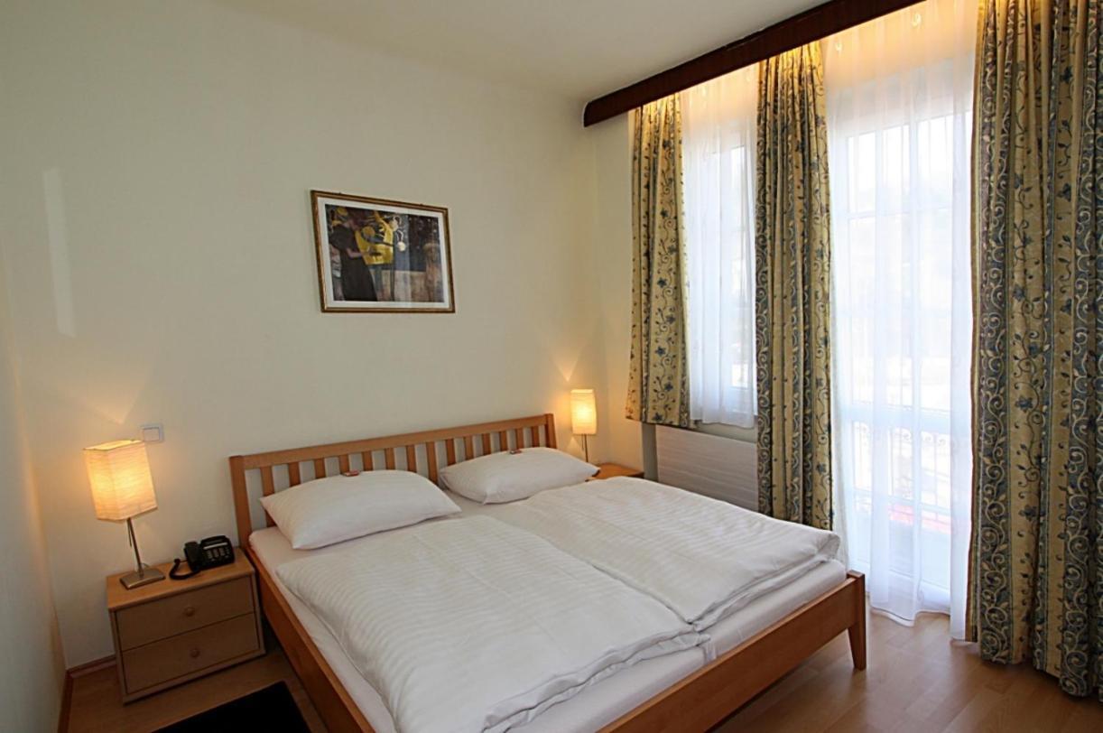 Hotel Pension Alte Muehle Klosterneuburg Exteriör bild