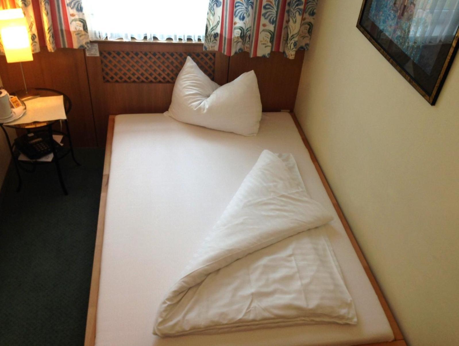 Hotel Pension Alte Muehle Klosterneuburg Rum bild