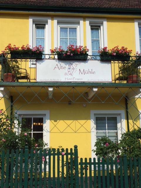 Hotel Pension Alte Muehle Klosterneuburg Exteriör bild